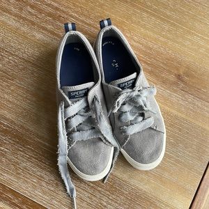 Sperry Womens sneakers with distressed laces detail Gray w/Navy Size 7.5